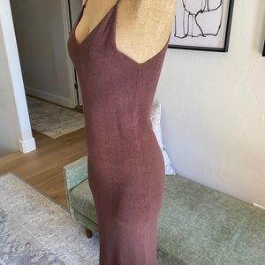 Bodycon midi-length sweater dress